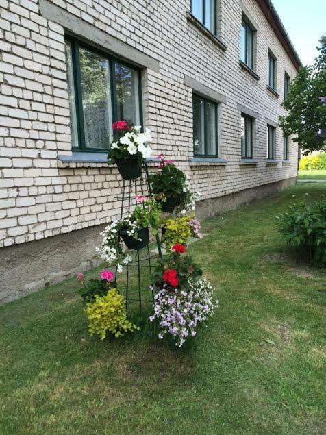Stradnieku Viesnica Ventspils Exterior foto
